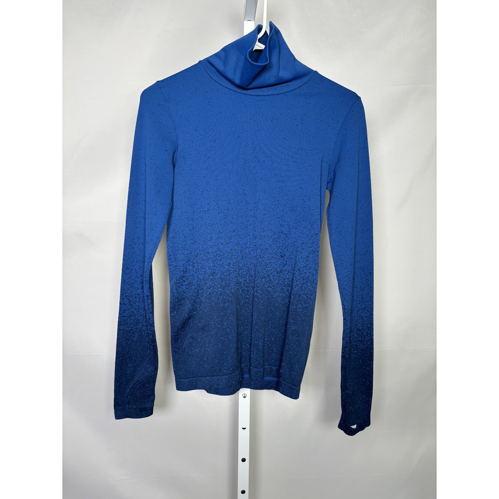 Athleta Flurry Baselayer Ombre Gradient Turtleneck Top Long Sleeve Blue Size S